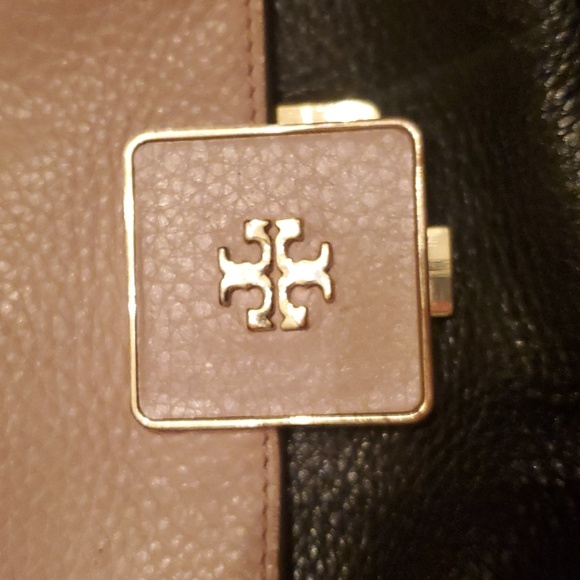 Tory Burch Purse - Picture 10 of 12